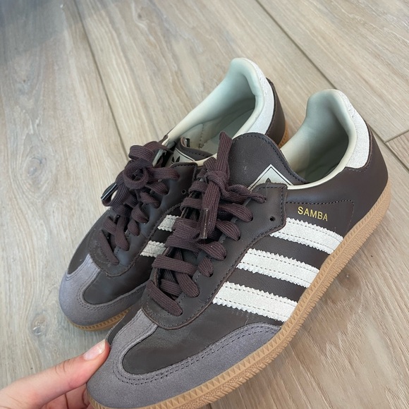 Adidas Samba Brown and White Shoes - Picture 2 of 9